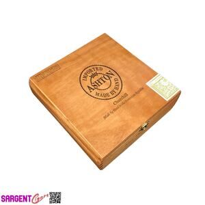 Ashton Classic Churchill Empty Wooden Cigar Box 8x8.25x2.5